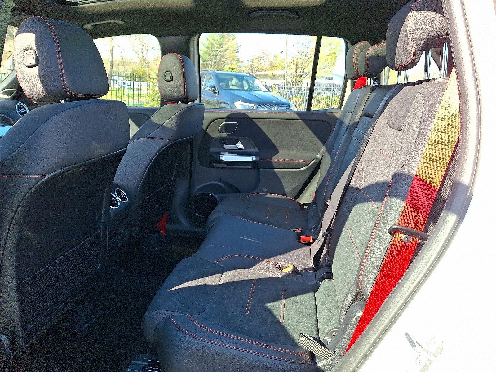 New 2026 Polar White Mercedes-Benz AMG® GLB 35 4MATIC® SUV image 21
