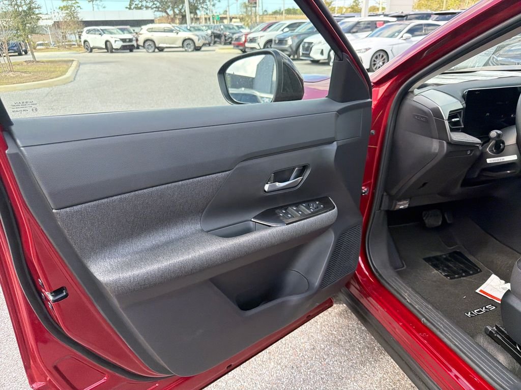 New 2026 Nissan Kicks SV 4D Sport Utility