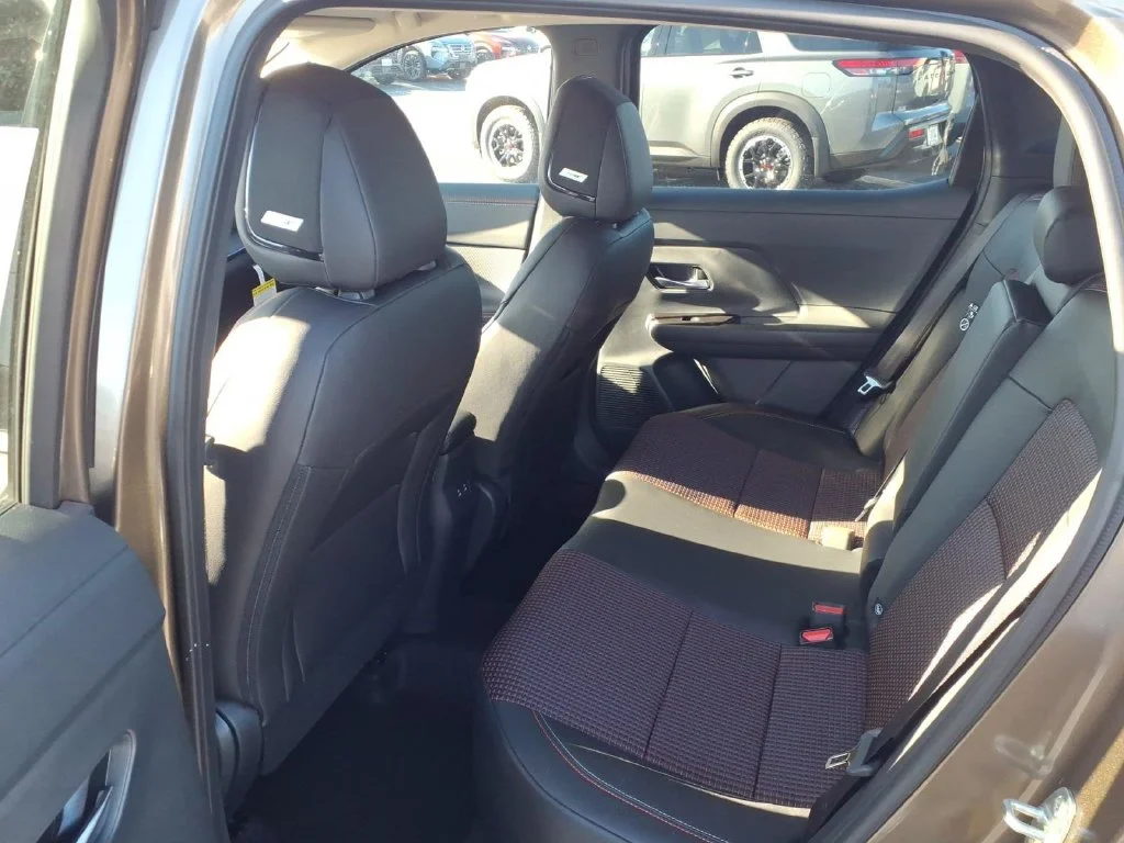 New 2027 Canyon Bronze Metallic Nissan SR image 7