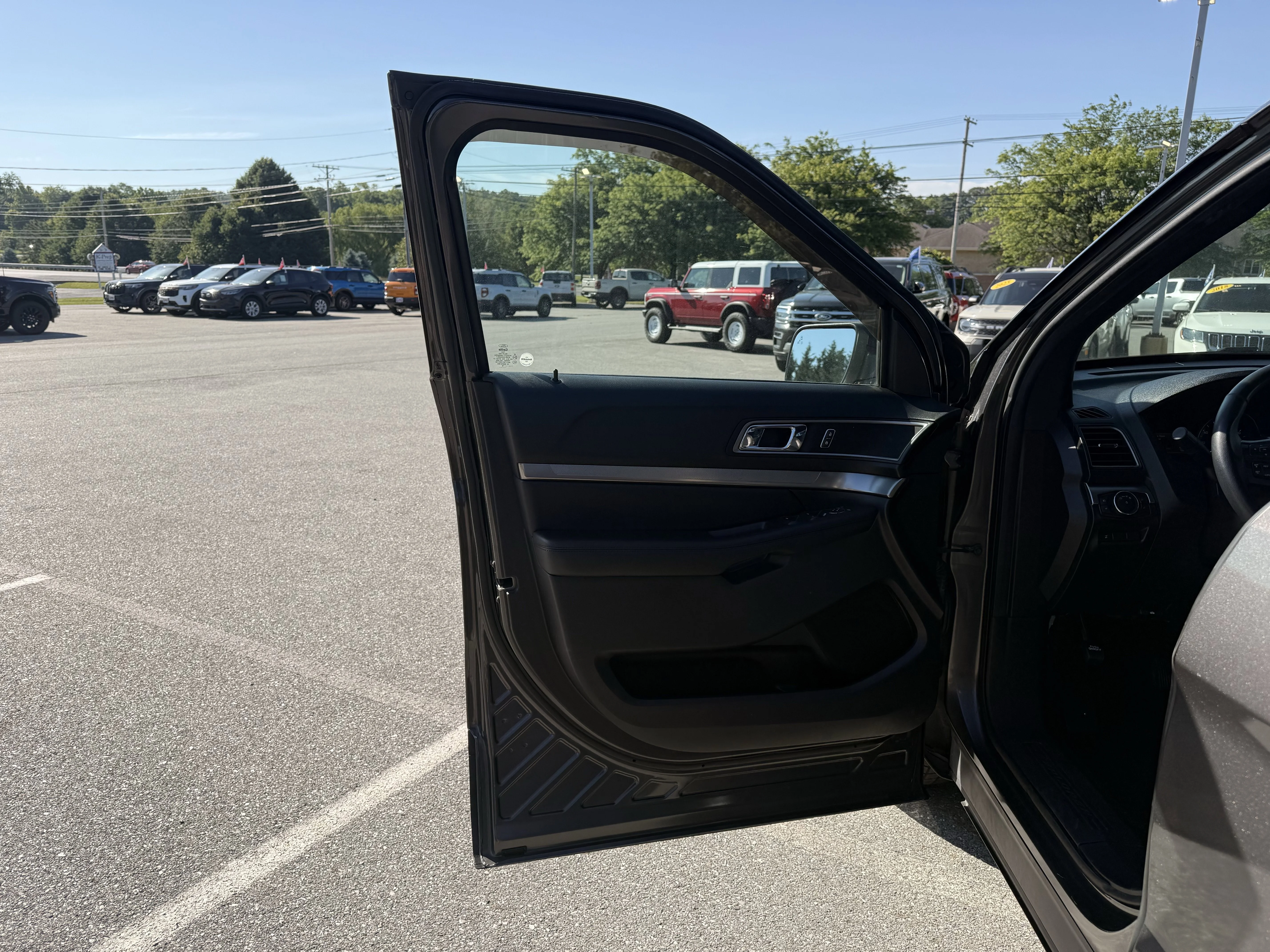 Used 2019 Magnetic Ford XLT image 12