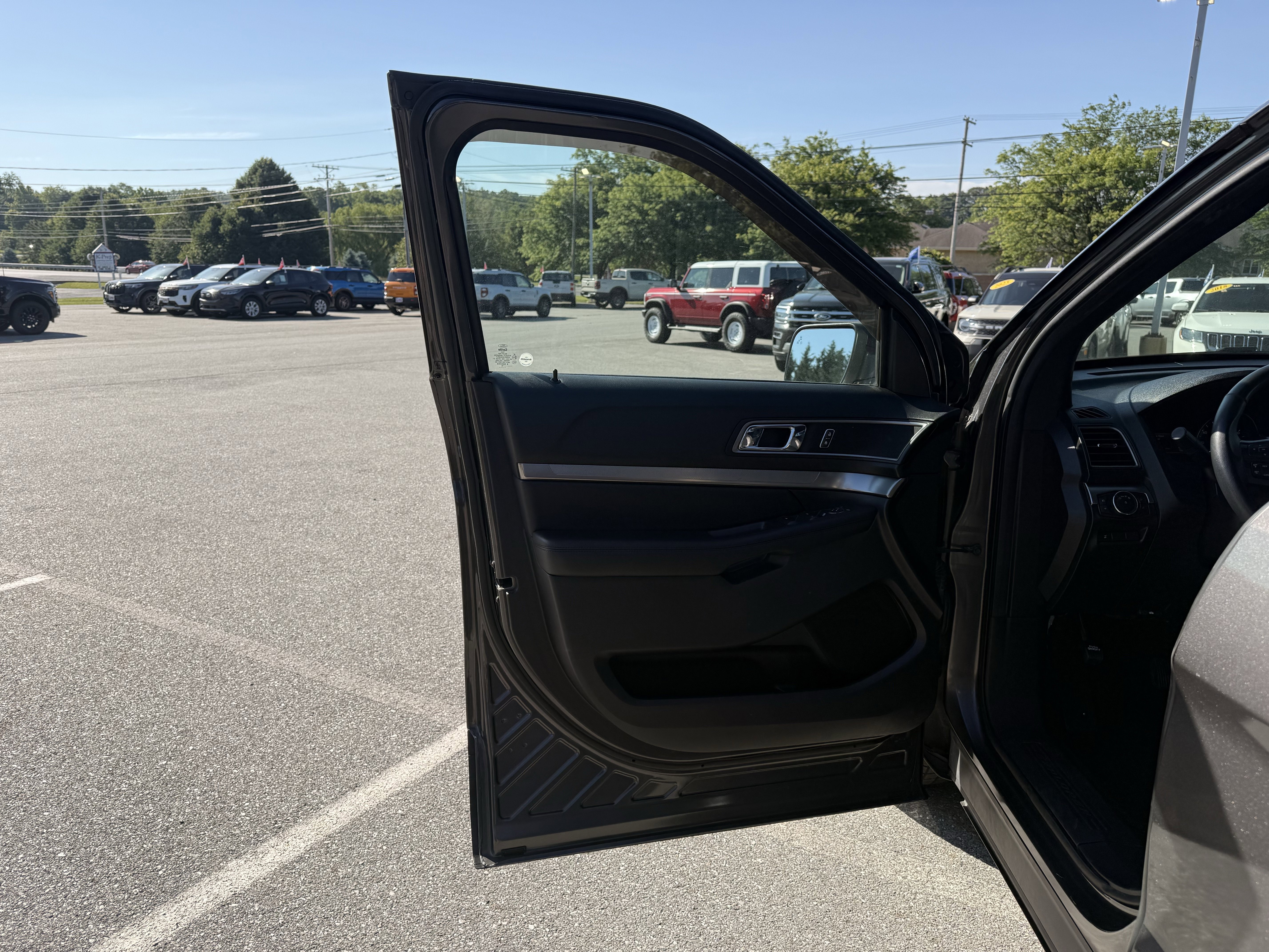 Used 2019 Magnetic Ford XLT image 12