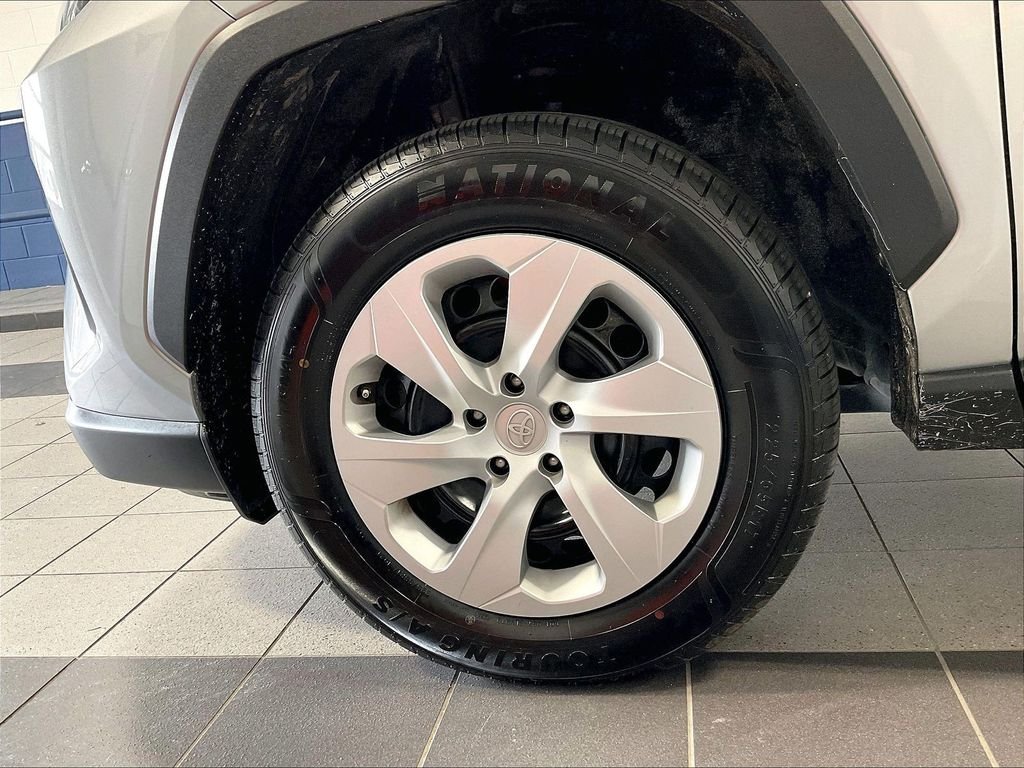 Used 2025 Silver Toyota LE image 7