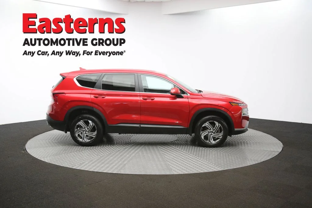 Used 2022 Red Hyundai SE image 44