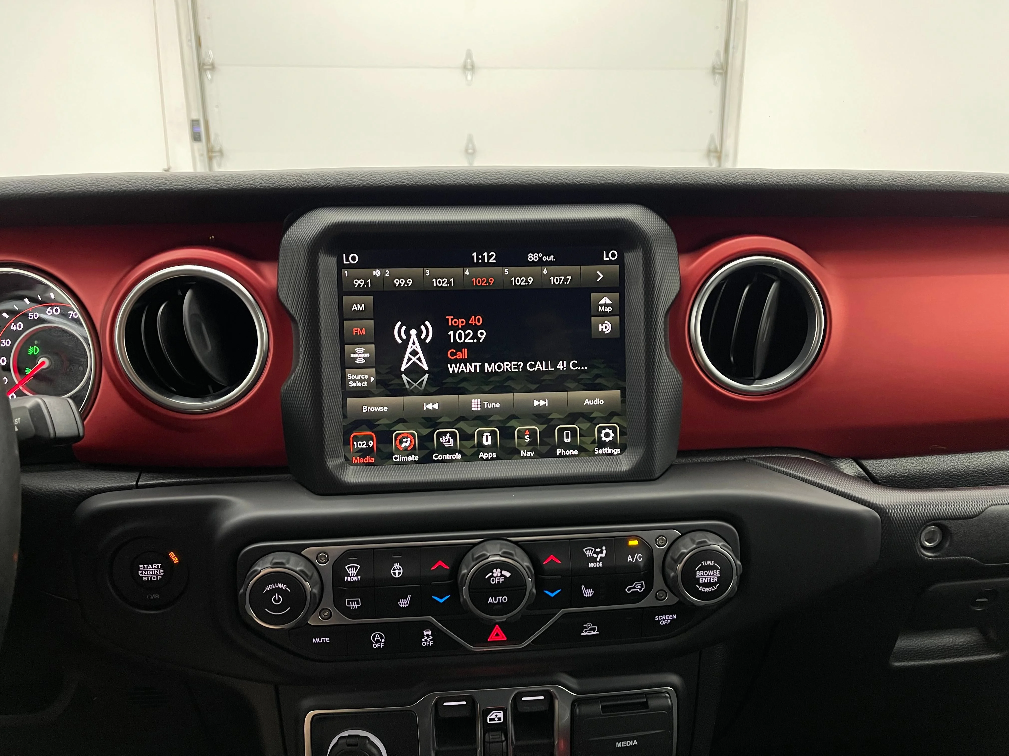 Used 2021  Jeep Rubicon image 22