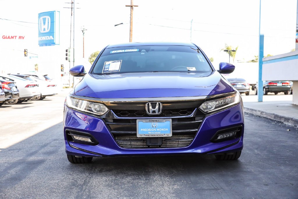 Used 2020 Still Night Pearl Honda Sport image 4