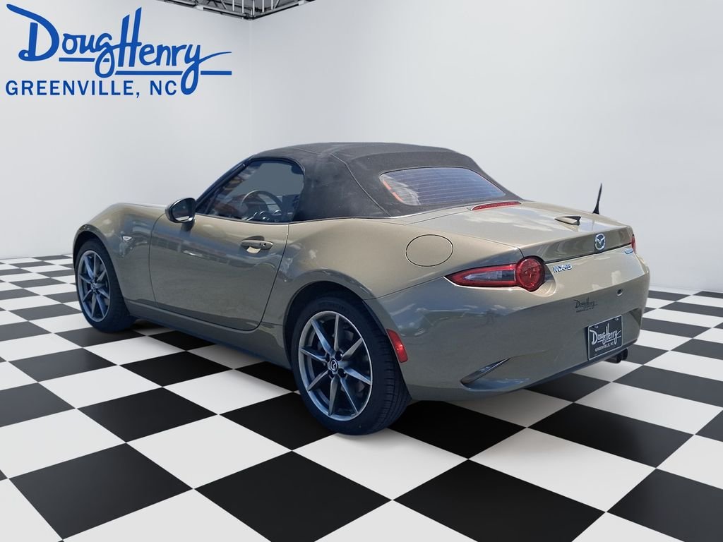 Used 2023 Beige Mazda Grand Touring image 3