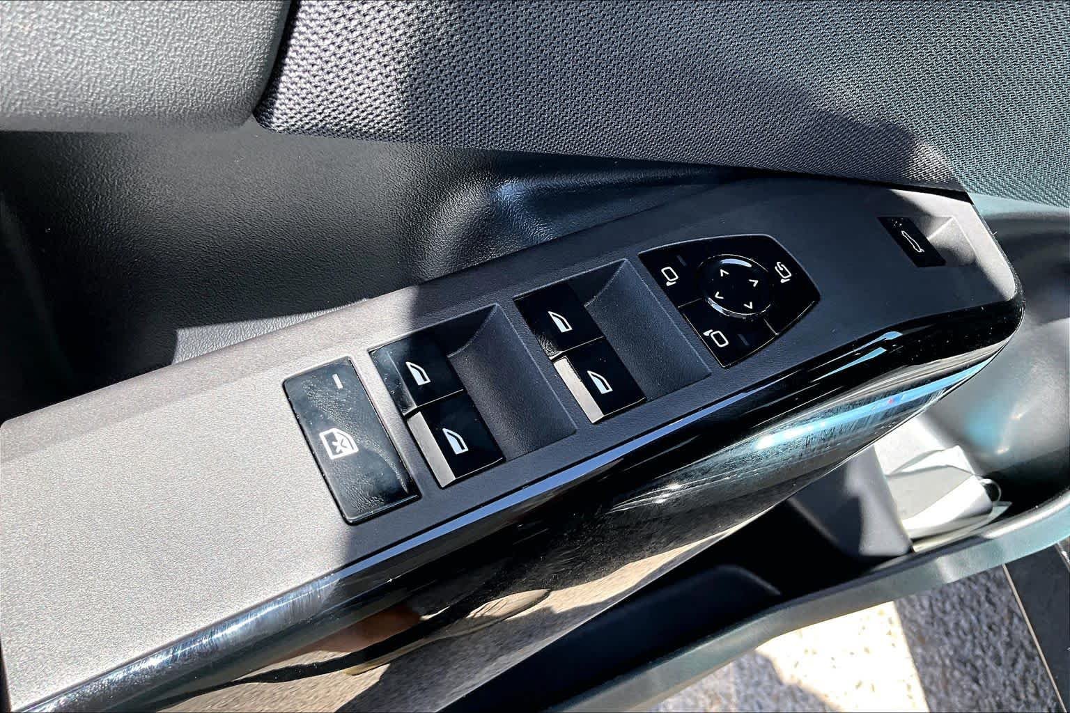New 2026 Black Sapphire Metallic BMW 30 xDrive image 19