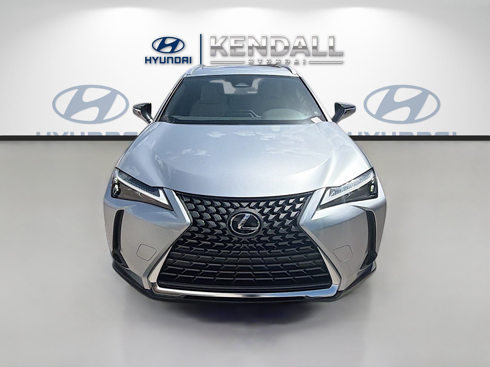 Used 2025 Iridium Lexus UX 300h image 2
