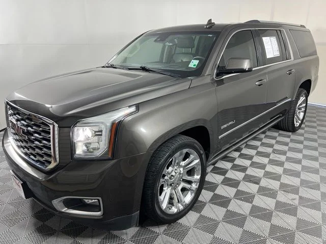 Used 2020 Gray GMC Denali image 3