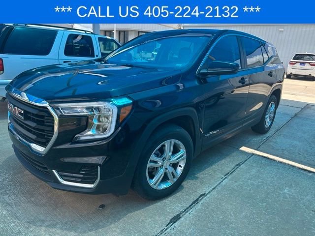 Used 2024 Ebony Twilight Metallic GMC SLE image 2
