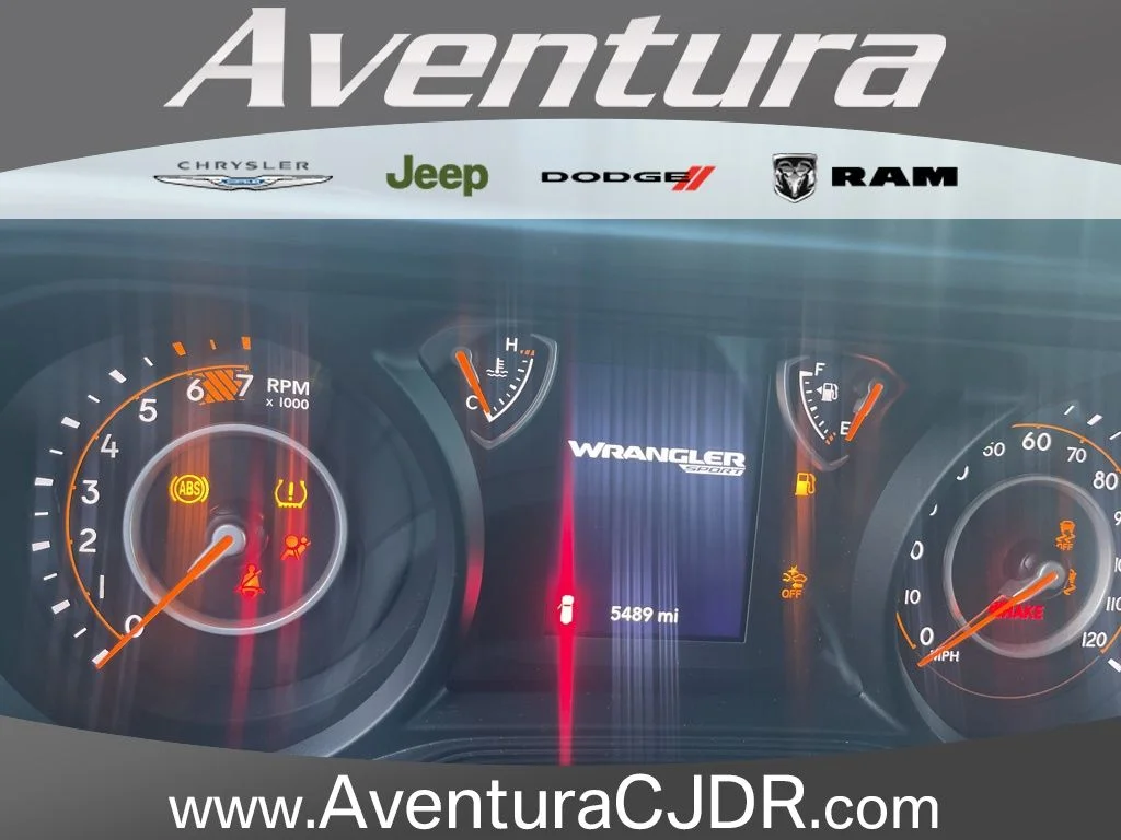2025 Jeep Wrangler Willys's photo