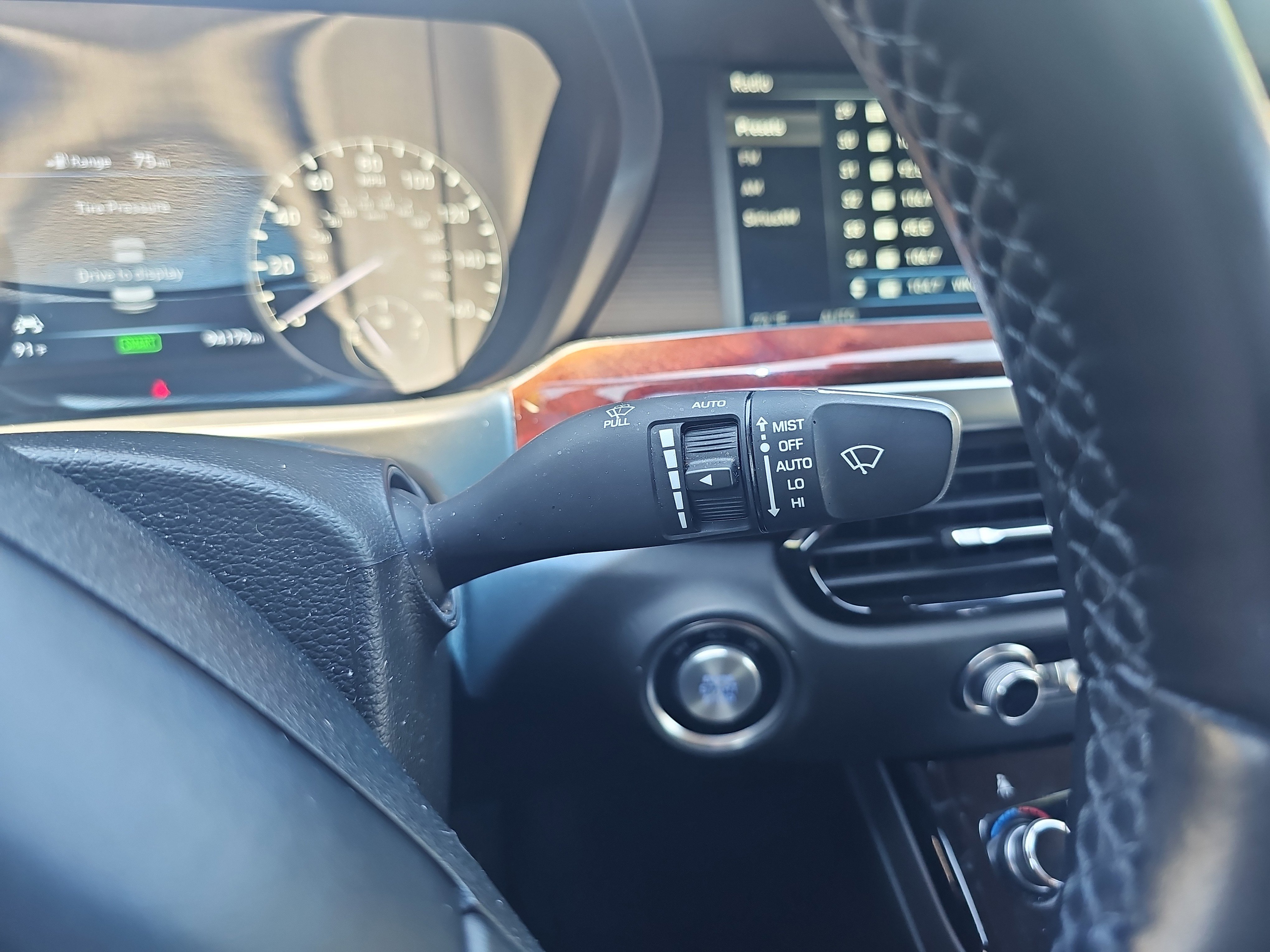 Used 2018 Gray Genesis 5.0L Ultimate image 21