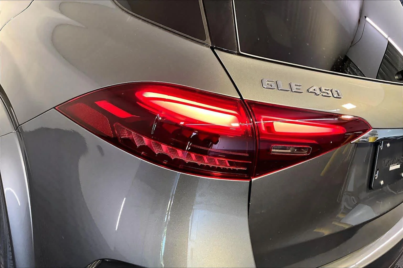 New 2026 Selenite Grey Metallic Mercedes-Benz GLE 450 image 5