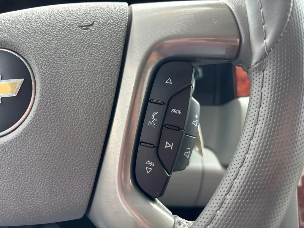 Used 2011 White Chevrolet LTZ image 23