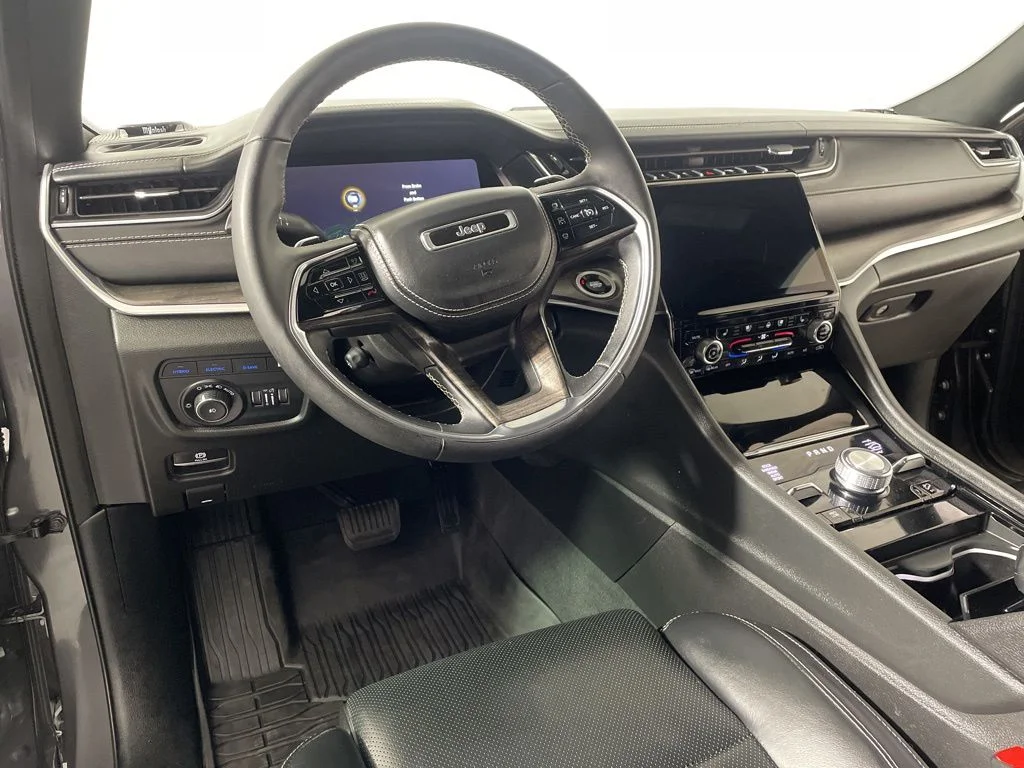 Used 2022 Gray Metallic Jeep Overland 4xe image 8