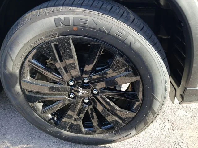 Used 2026  Mitsubishi 2.0 ES image 3