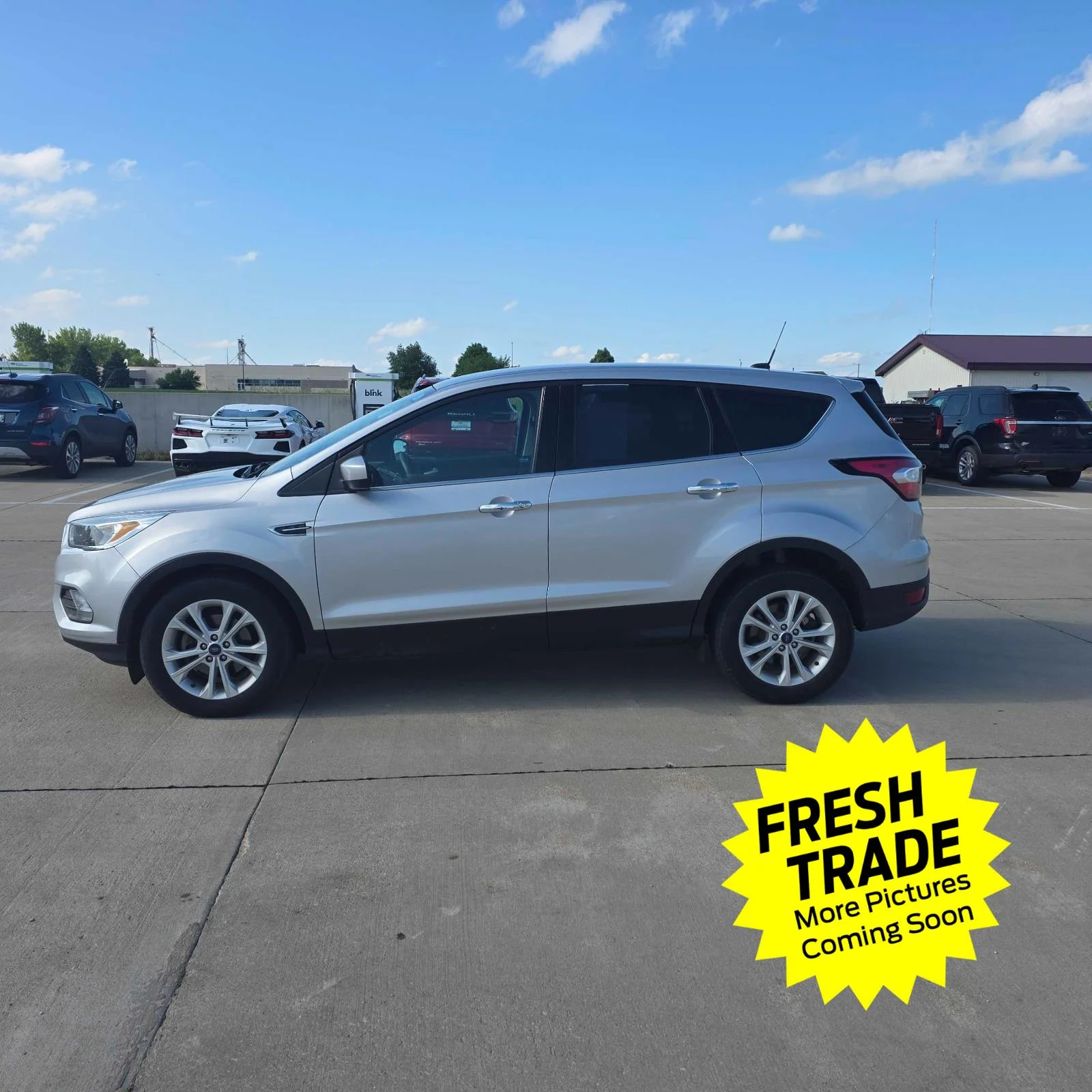 Used 2017 Ingot Silver Ford SE image 2