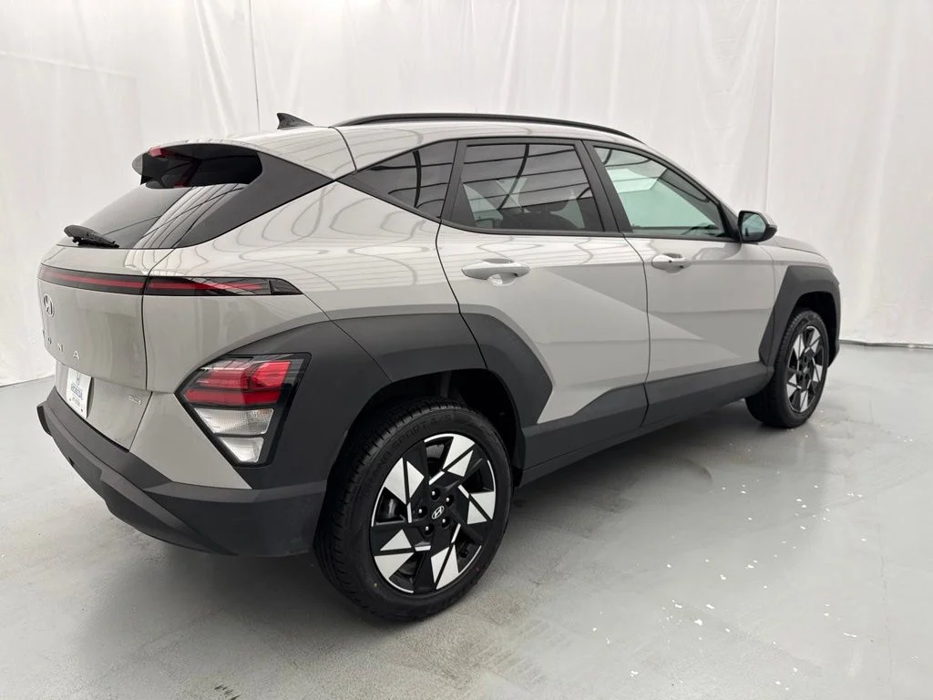 Used 2024 Gray Hyundai SEL image 12