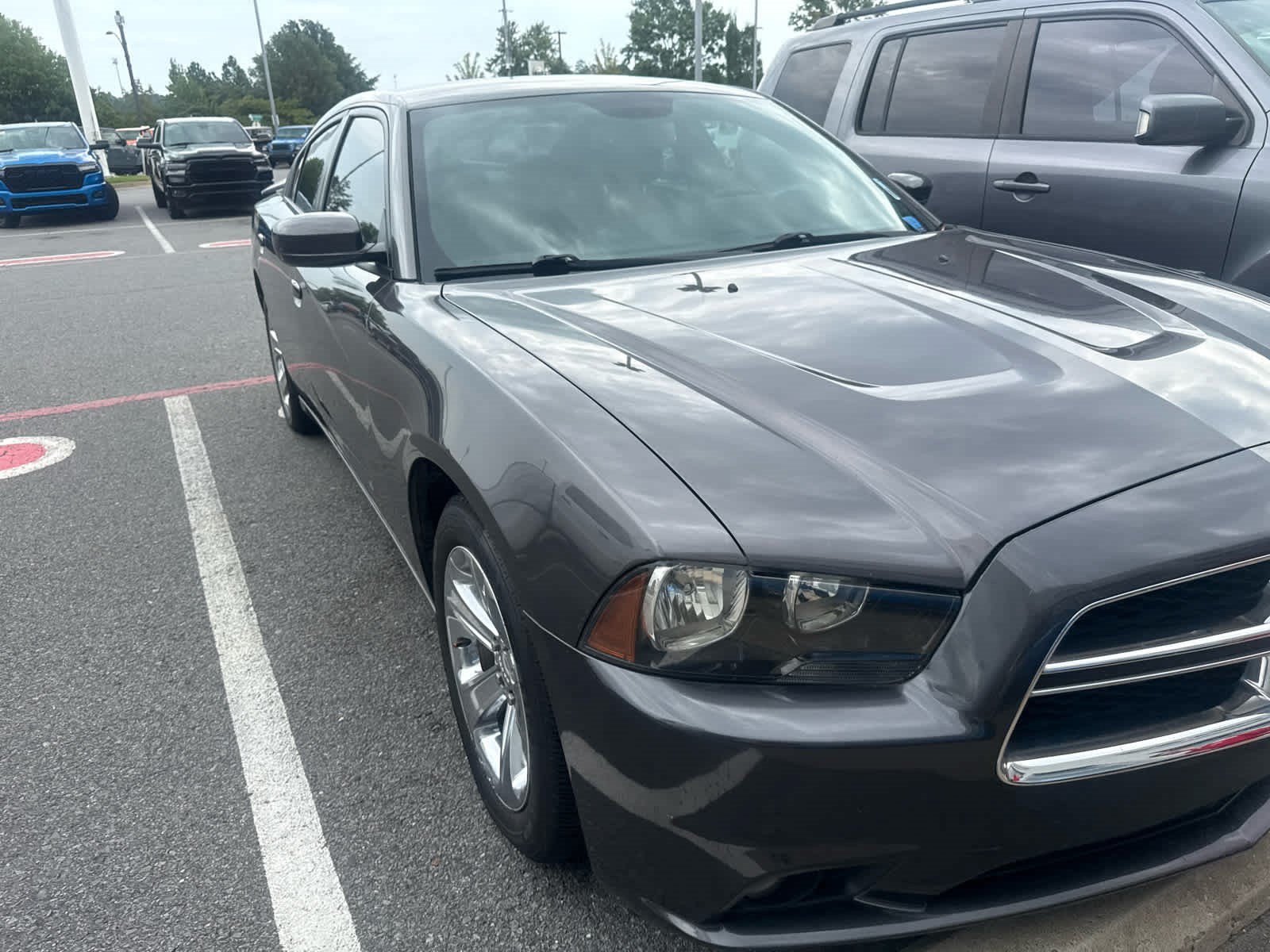 Used 2014 Granite Crystal Metallic Clearcoat Dodge SXT image 2