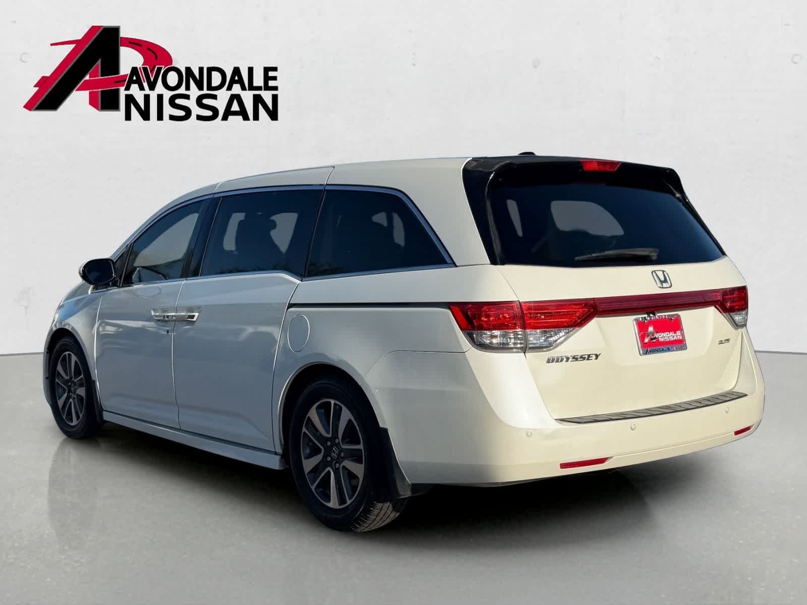 Used 2016 White Honda Touring Elite image 4