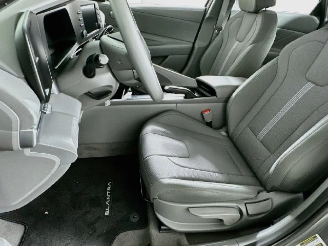 New 2026 Gray Hyundai SE image 9