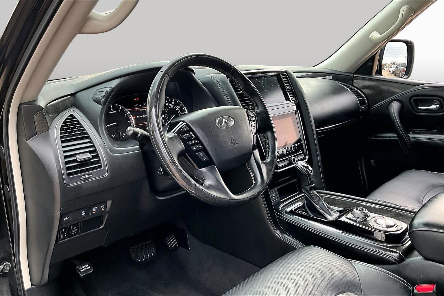 Used 2020 Black Obsidian INFINITI LUXE image 18