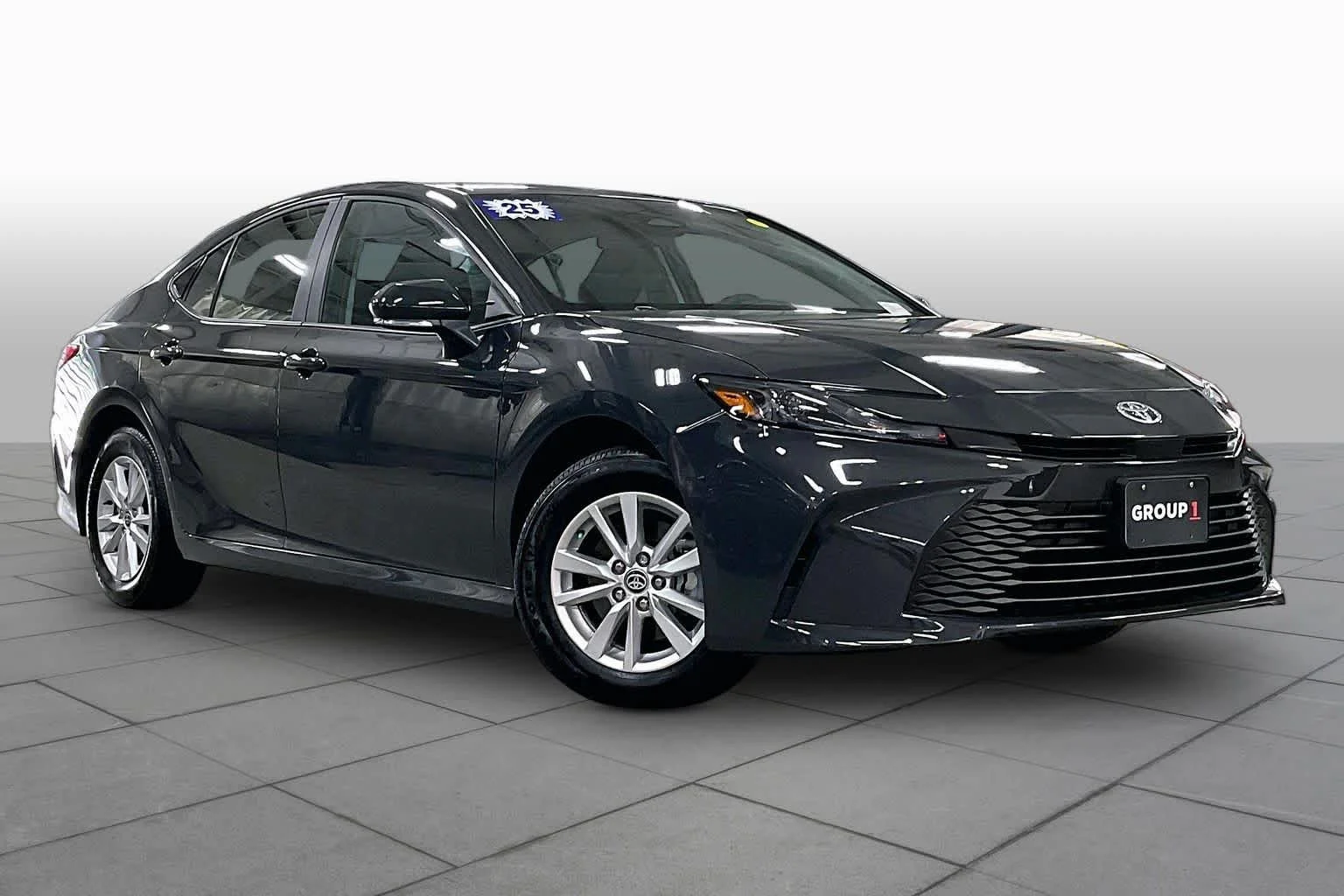 Used 2025 Underground Toyota LE image 3