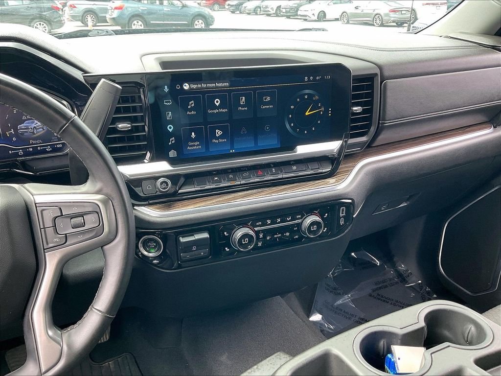 Used 2025 Black Chevrolet LT image 17