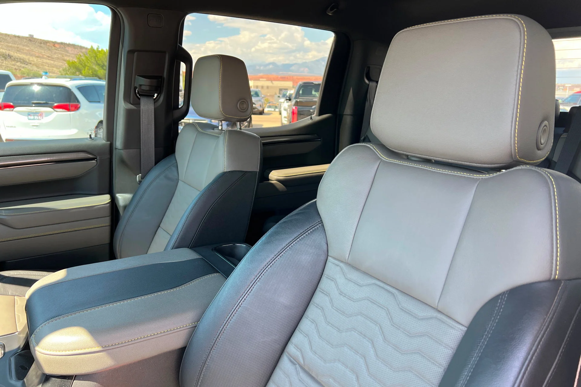Used 2024 Summit White Chevrolet ZR2 image 17