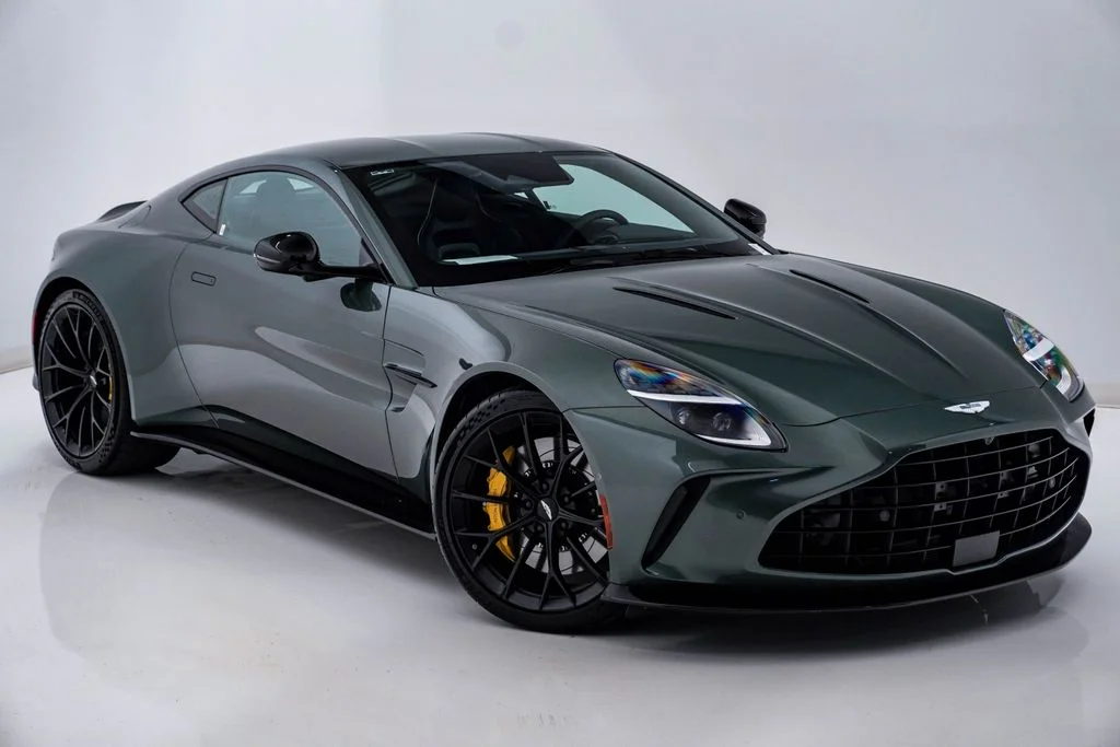 Used 2025 Q Chiltern Green Aston Martin Coupe image 3
