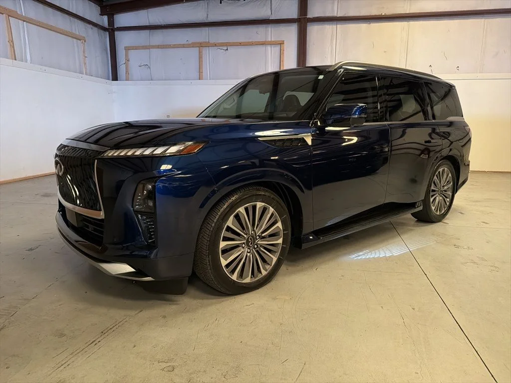 Used 2025 Blue INFINITI SENSORY image 1
