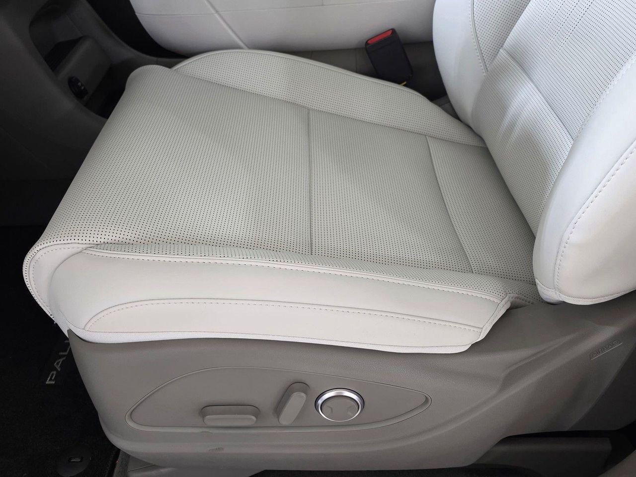 New 2026 Creamy White Pearl Hyundai SEL AWD image 24