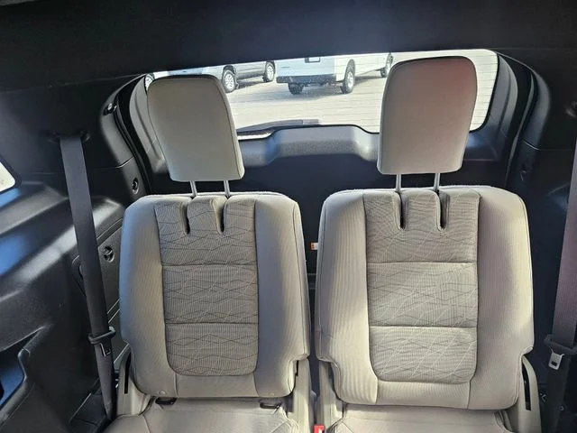 Used 2015 White Ford Base image 25
