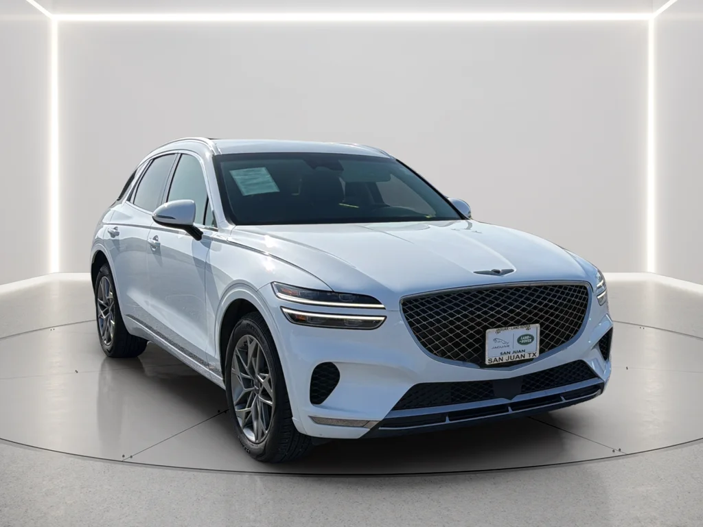 Used 2025 White Genesis 2.5T image 10