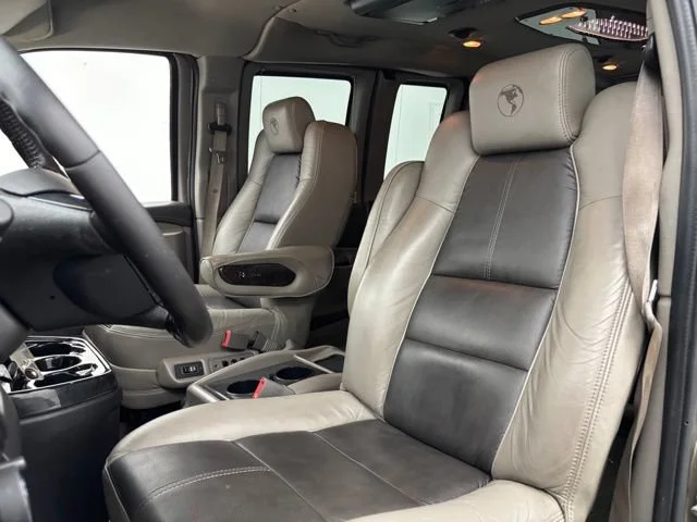 Used 2019 All normally body colored non-sheet metal parts will be flat Black. GMC CARGO image 19