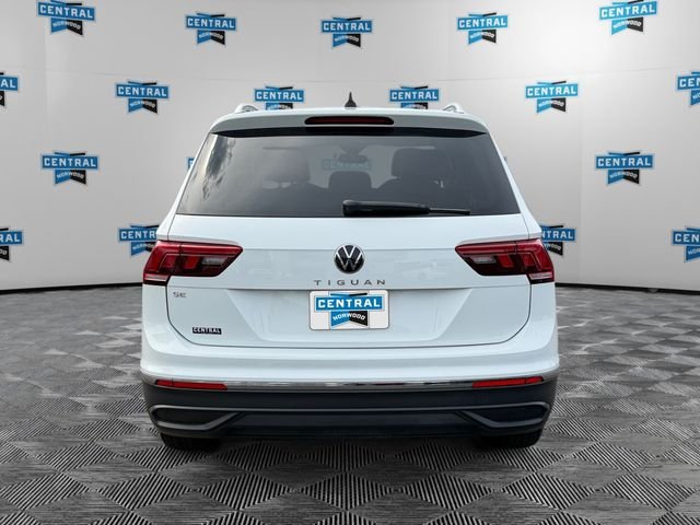 Certified Used 2022 White Volkswagen 2.0T SE image 4