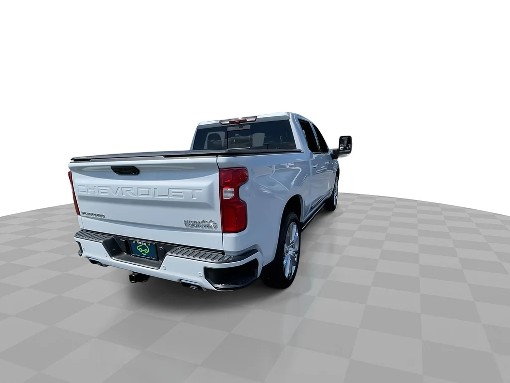Used 2026 Polar White Tricoat Chevrolet High Country image 9