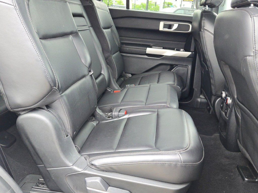 Used 2021 Silver Ford XLT image 9