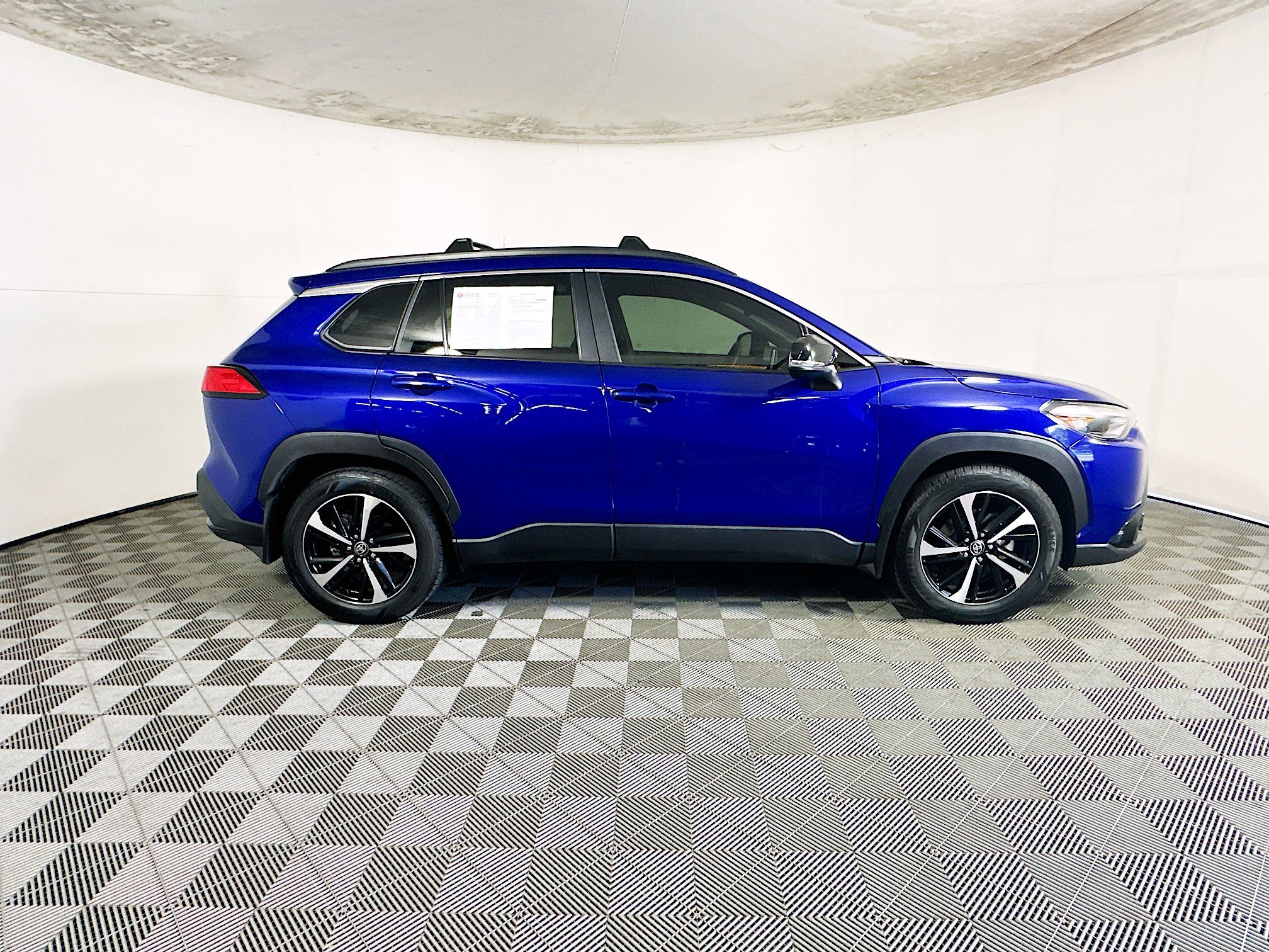 Used 2025 Blue Toyota Hybrid XSE image 2