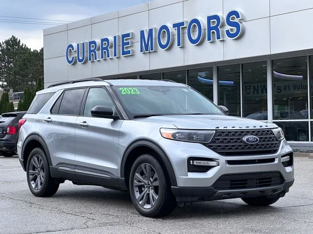 2023 Ford Explorer XLT 4WD's photo