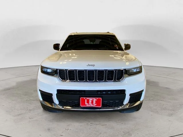 New 2026 White Jeep Laredo image 9