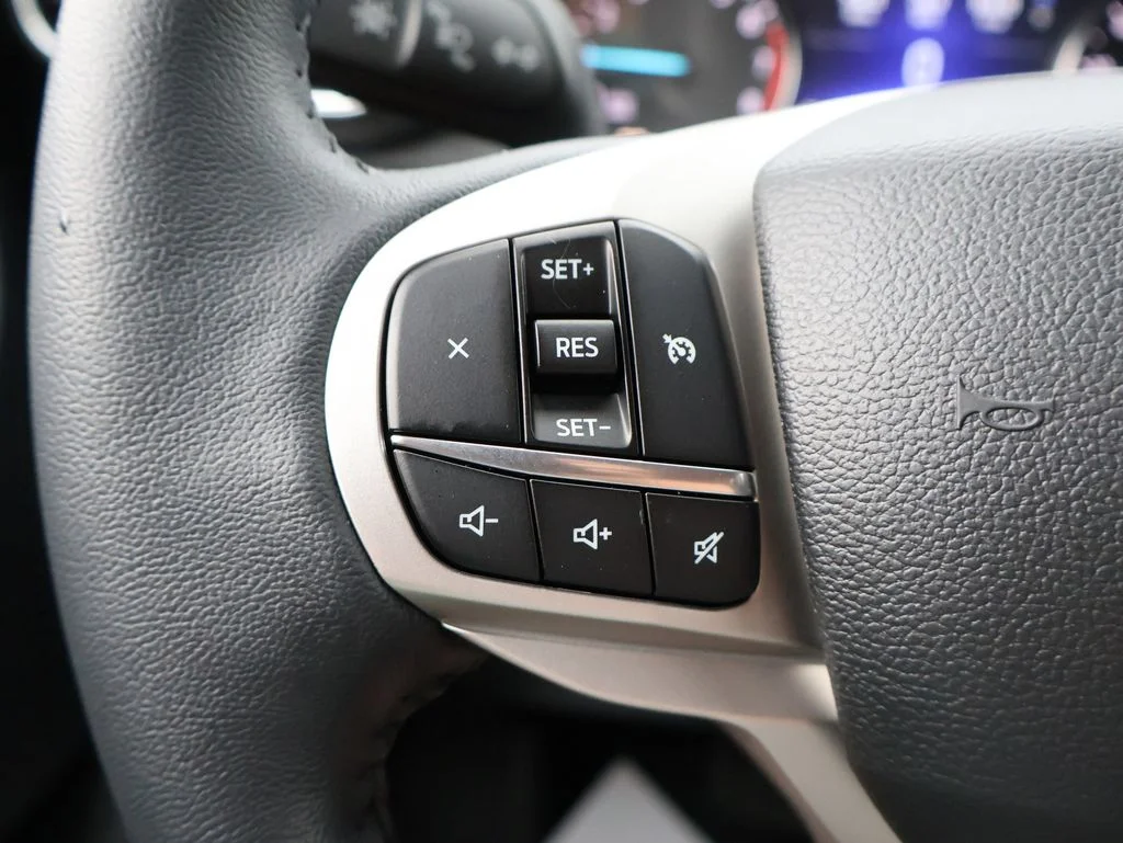 Certified Used 2023 Gray Metallic Ford XLT image 28
