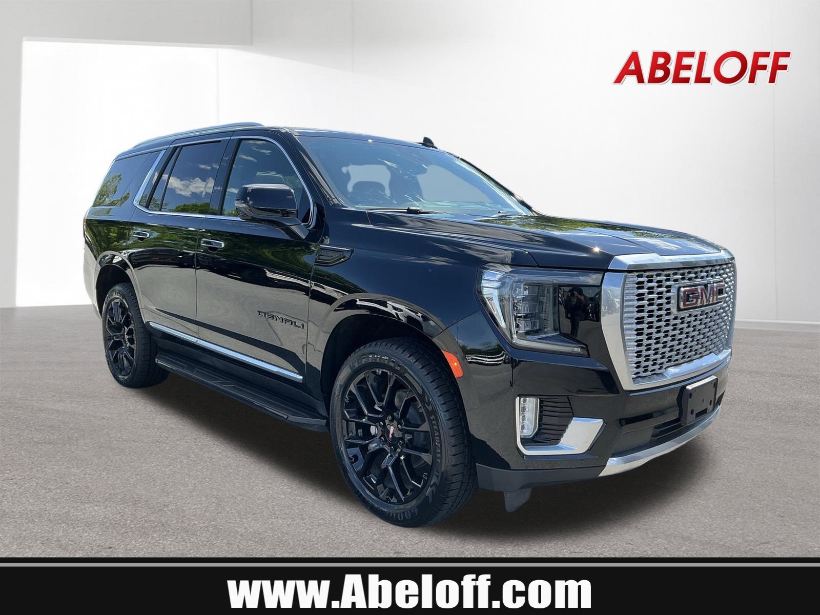 2024 GMC Yukon 4WD Denali's photo