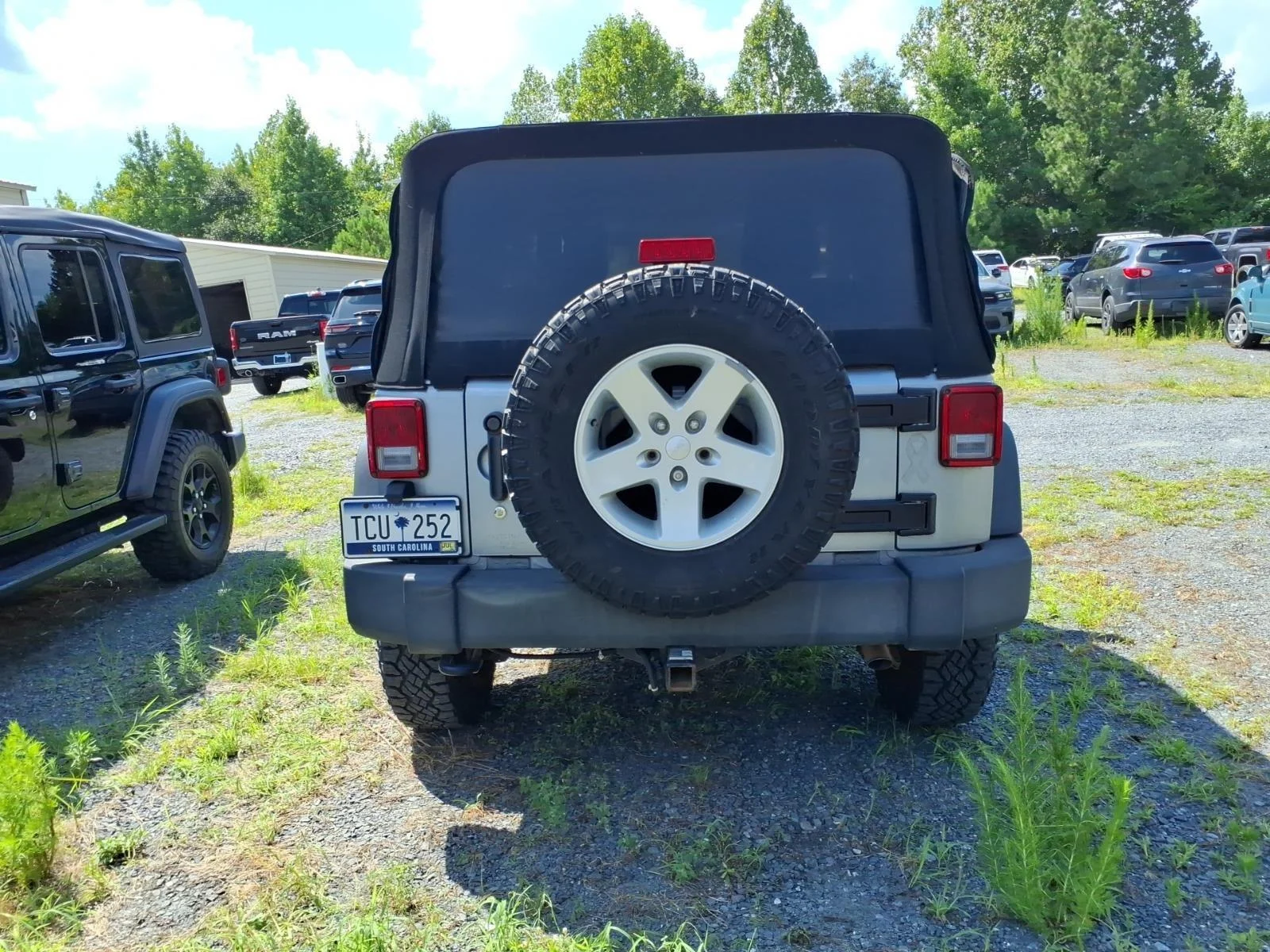 Used 2015 Billet Silver Metallic Clearcoat Jeep Sport image 6