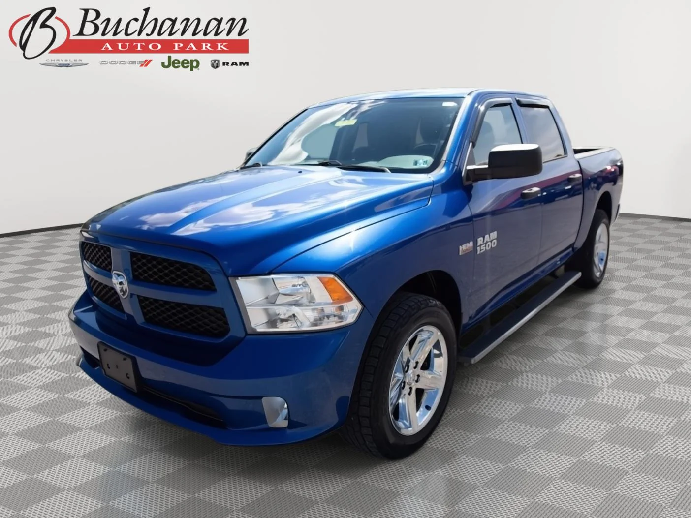 2017 RAM 1500 Express 4x4 Crew Cab 5'7's photo