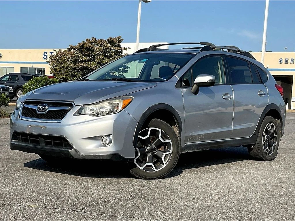 Used 2015 Ice Silver Metallic Subaru 2.0i Limited image 2