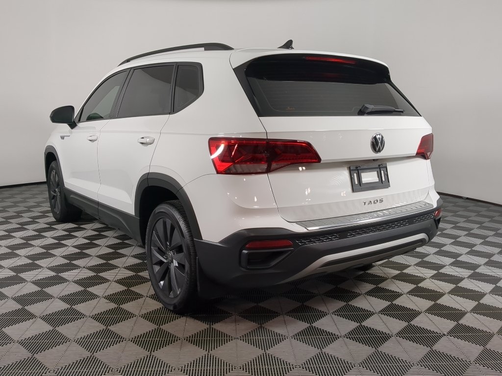 Used 2022 Pure White Volkswagen S image 8