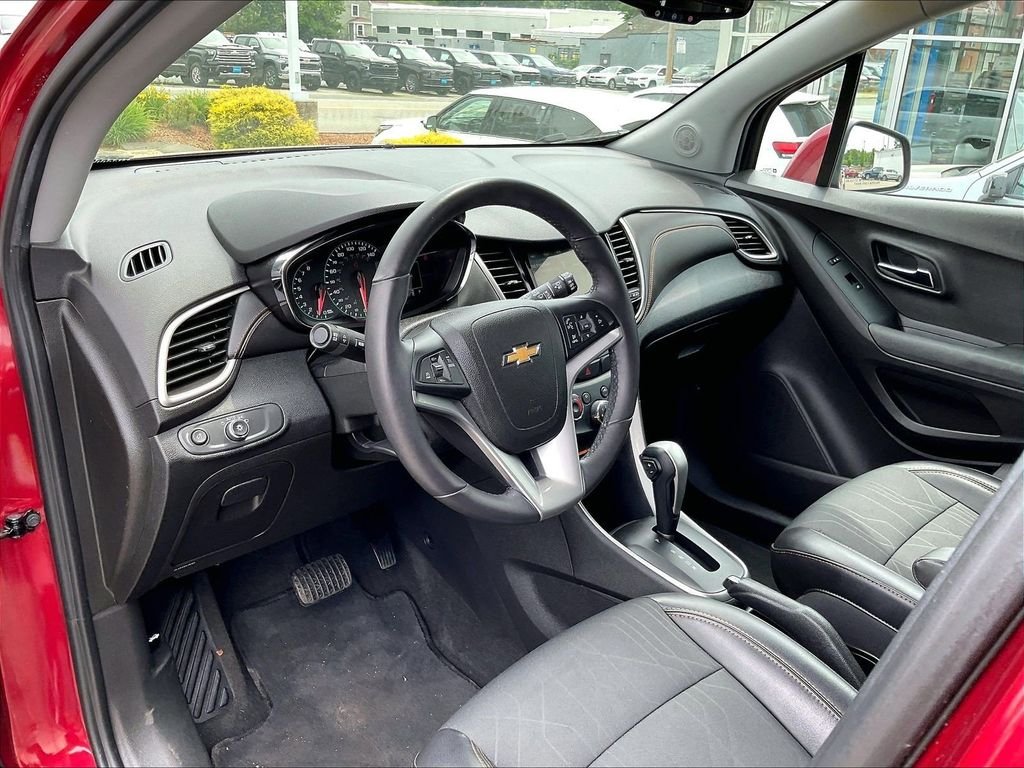 Used 2018 Red Chevrolet LT image 8