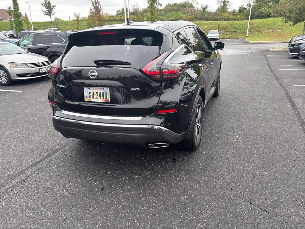 Used 2022 Black Nissan S image 8
