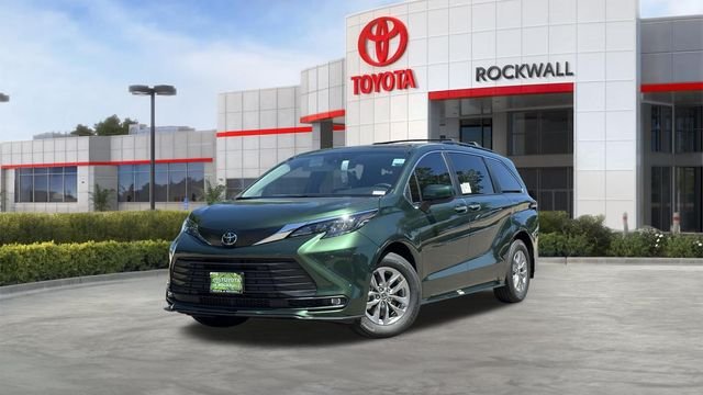 2026 Toyota Sienna  XLE